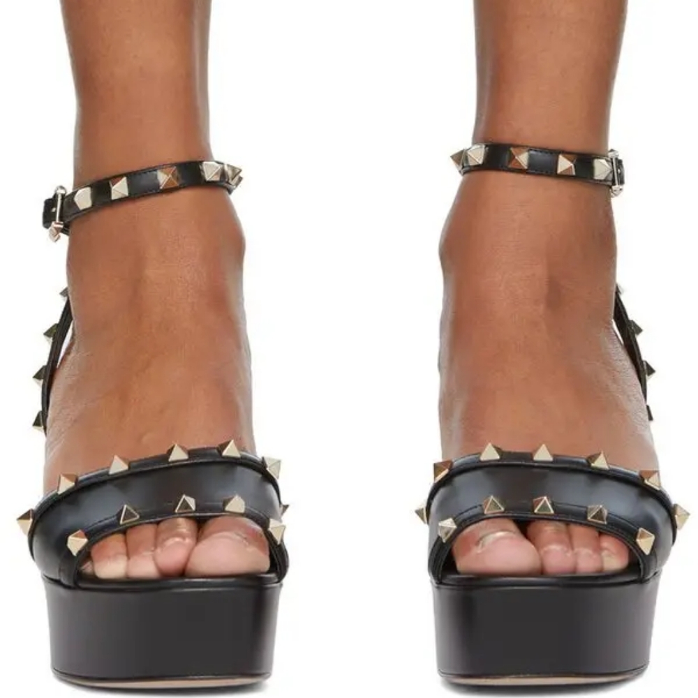 *sold* Valentino Garavani Rockstud Platform Sandal Block Heel Black Retro Y2K
